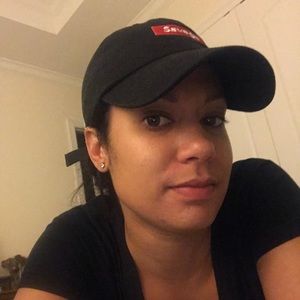 Meet your Posher, Camille